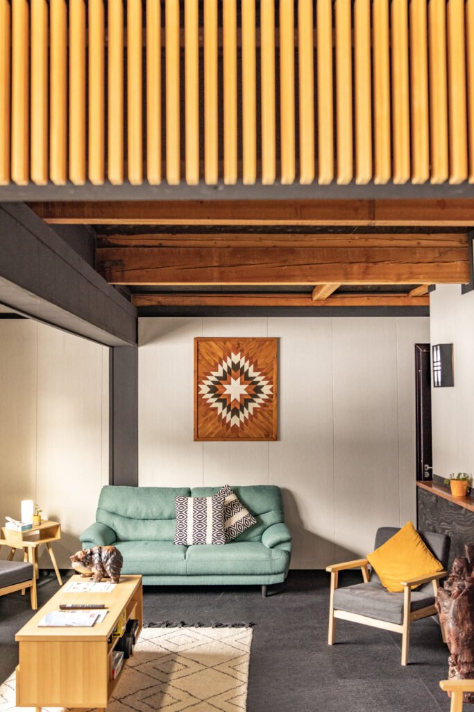 drifter myoko living room